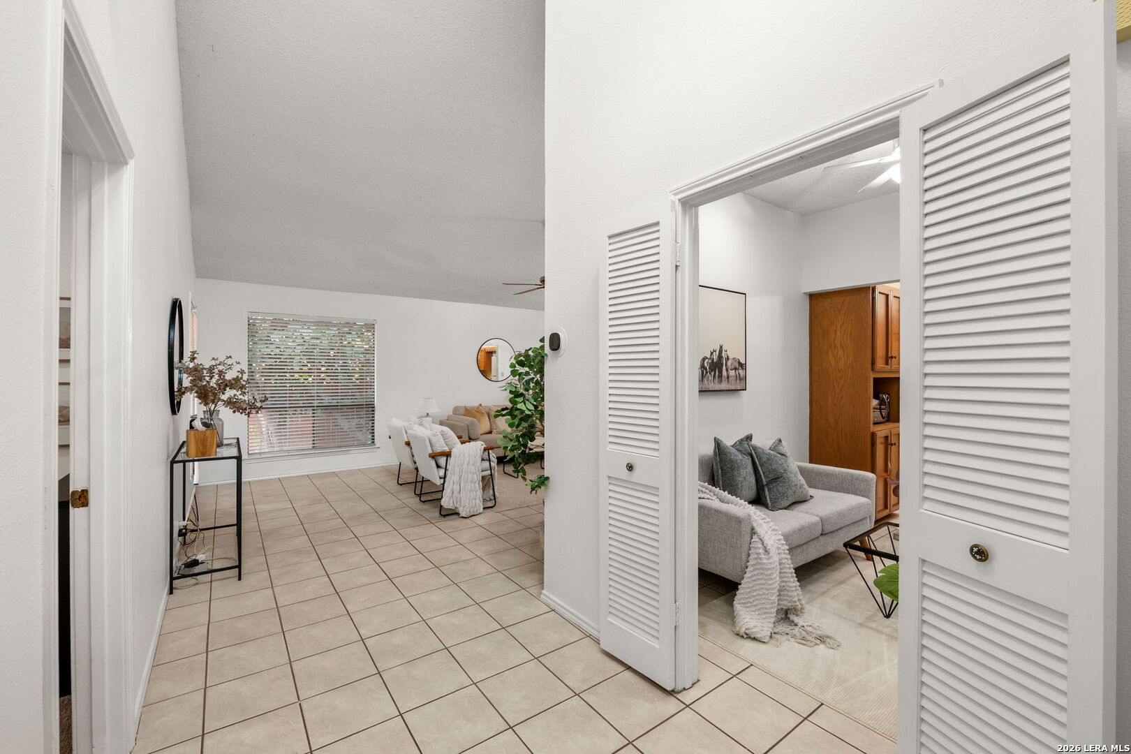 2902 Spring Bend