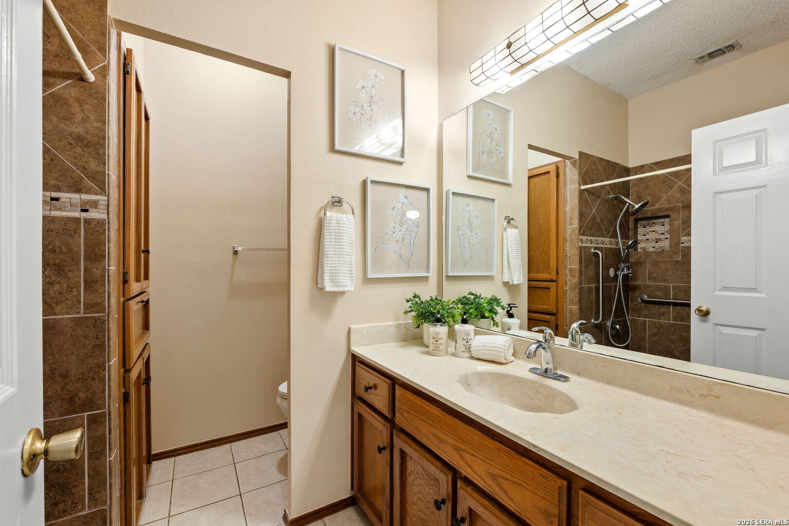 2902 Spring Bend