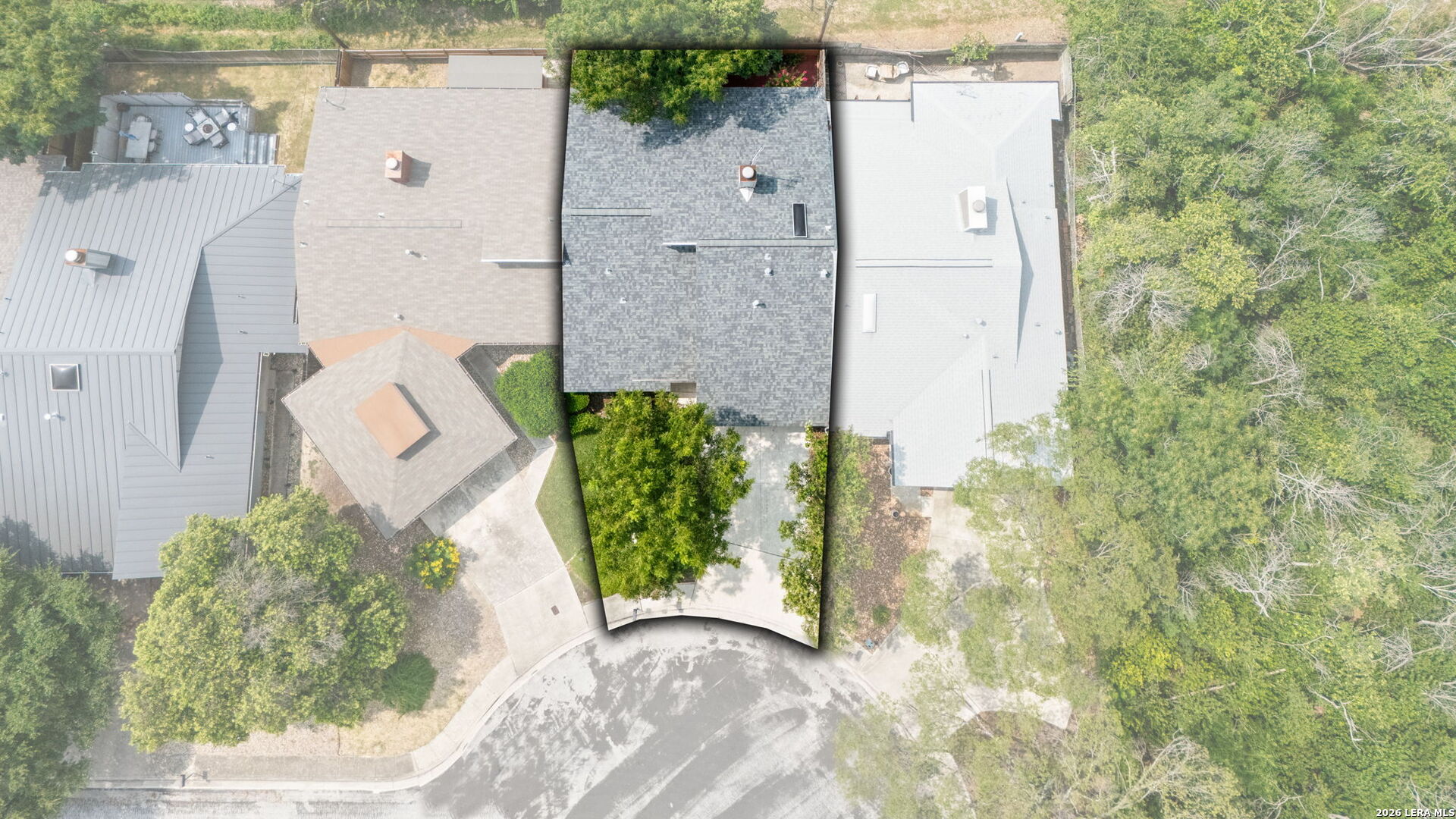 2902 Spring Bend