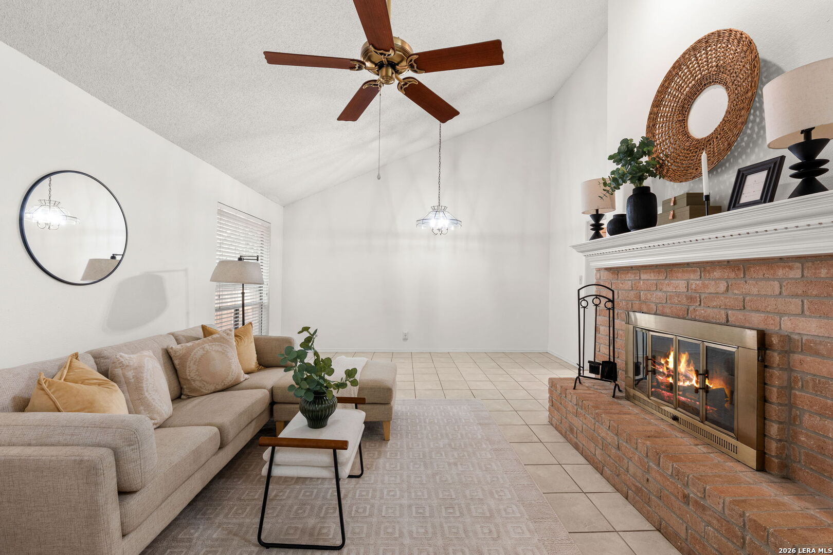 2902 Spring Bend