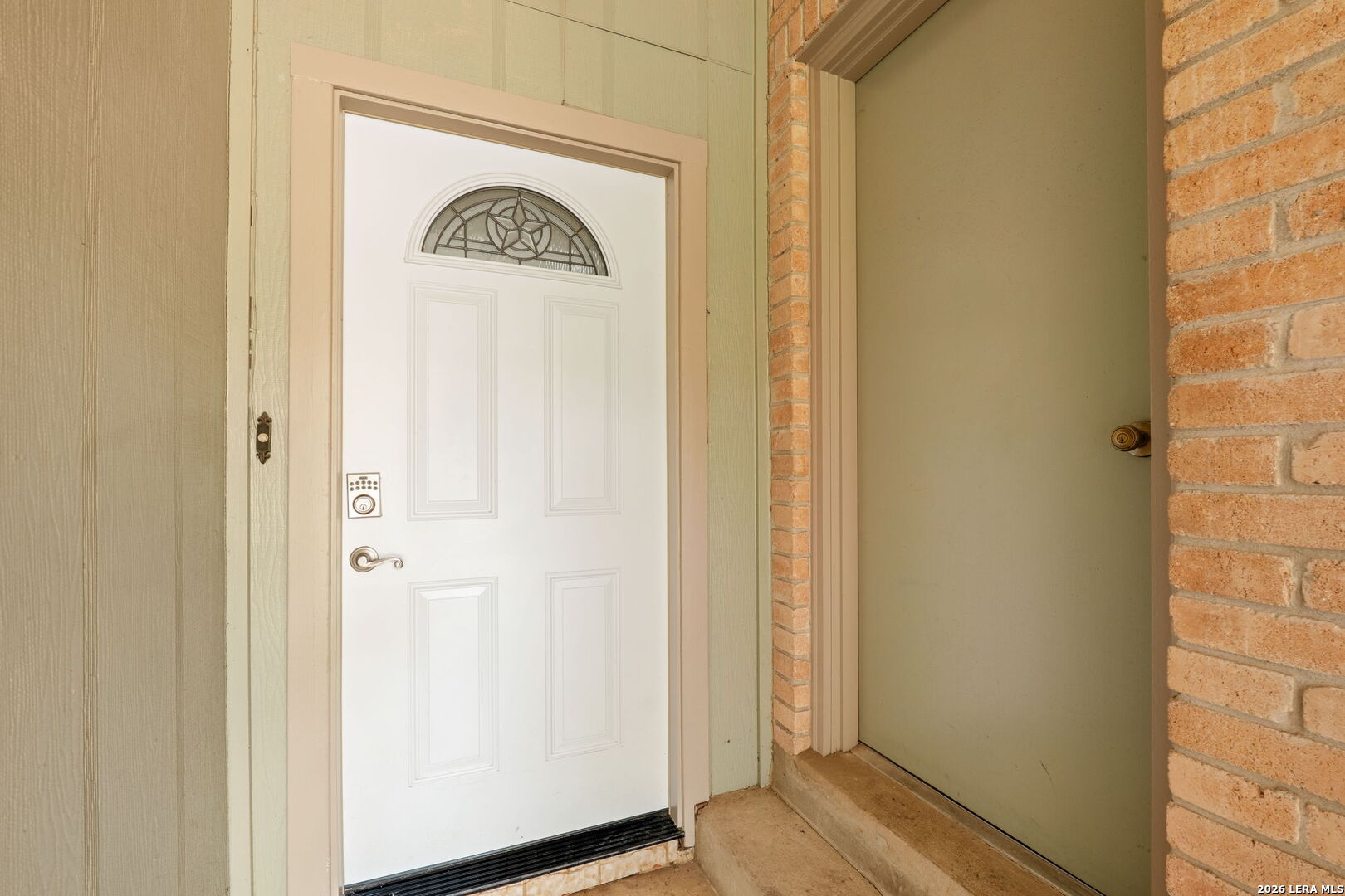 2902 Spring Bend