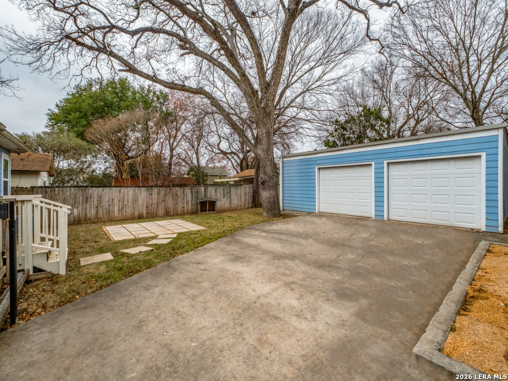 525 ABISO AVE