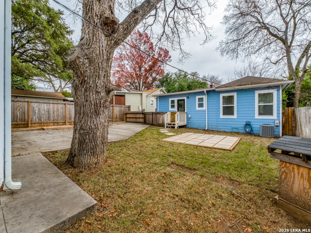 525 ABISO AVE