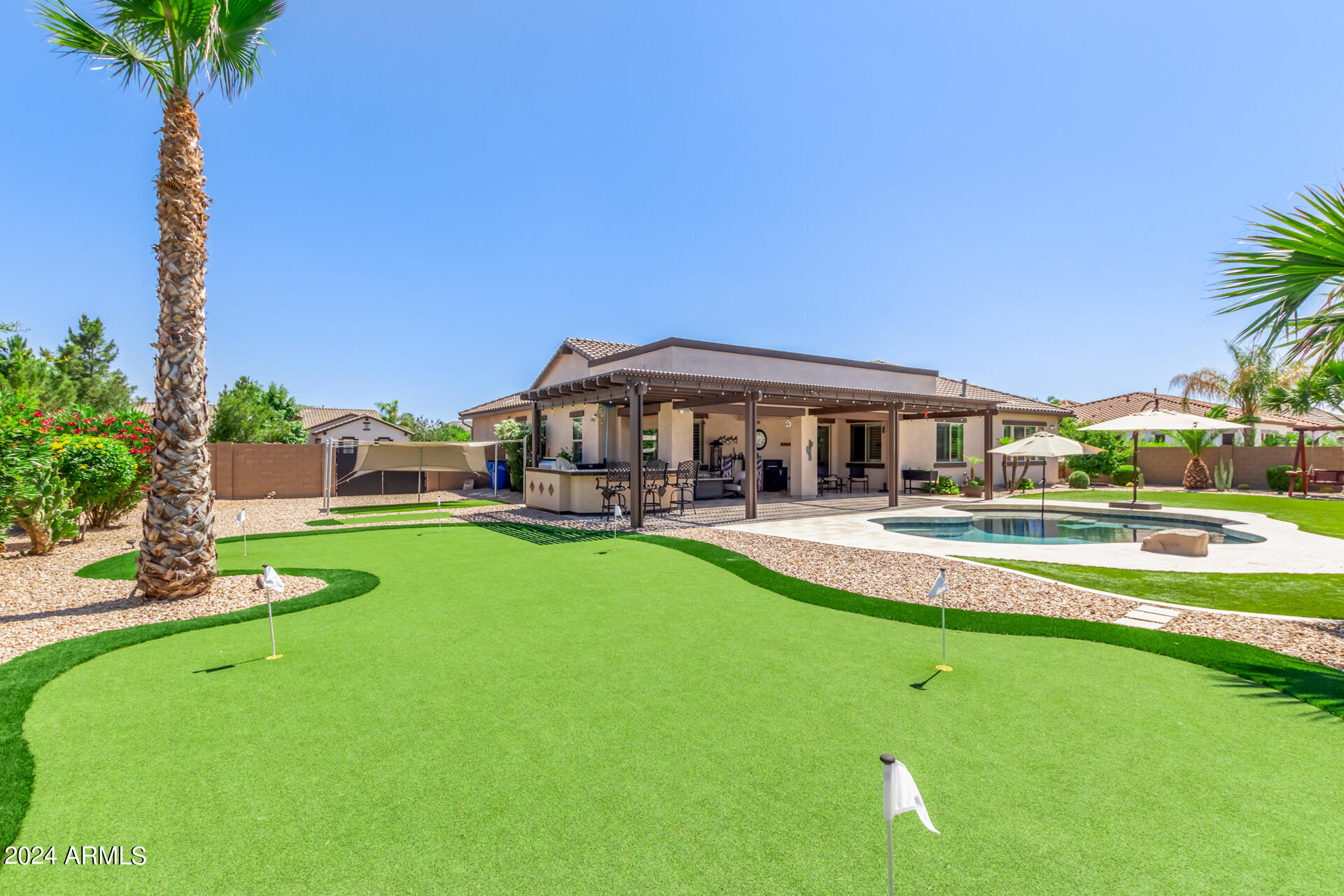 2944 E ORIOLE Drive