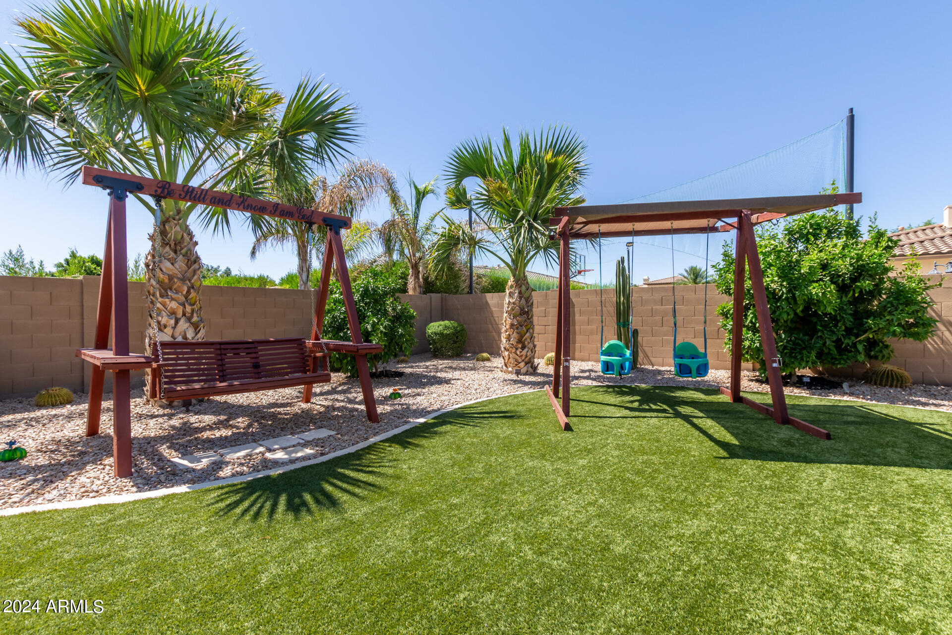 2944 E ORIOLE Drive