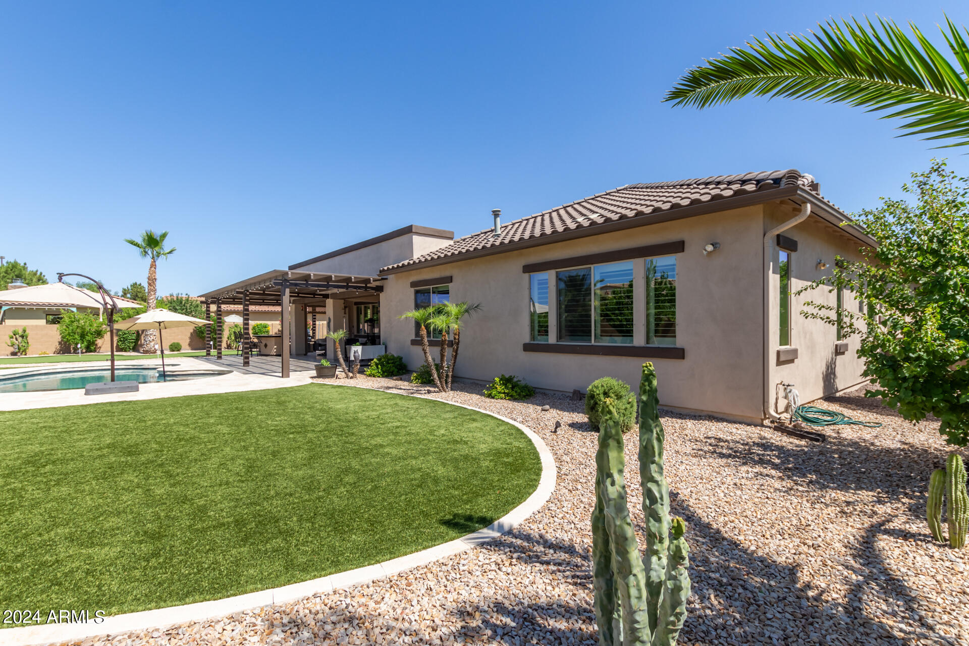 2944 E ORIOLE Drive