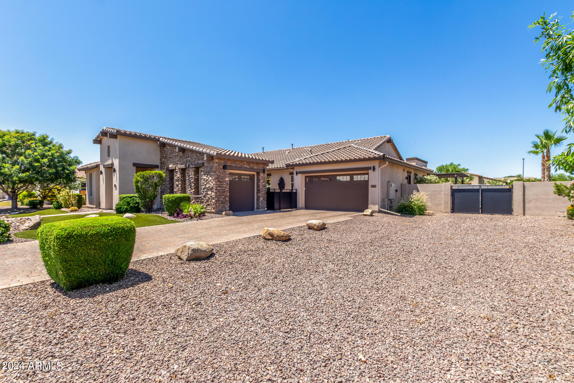 2944 E ORIOLE Drive