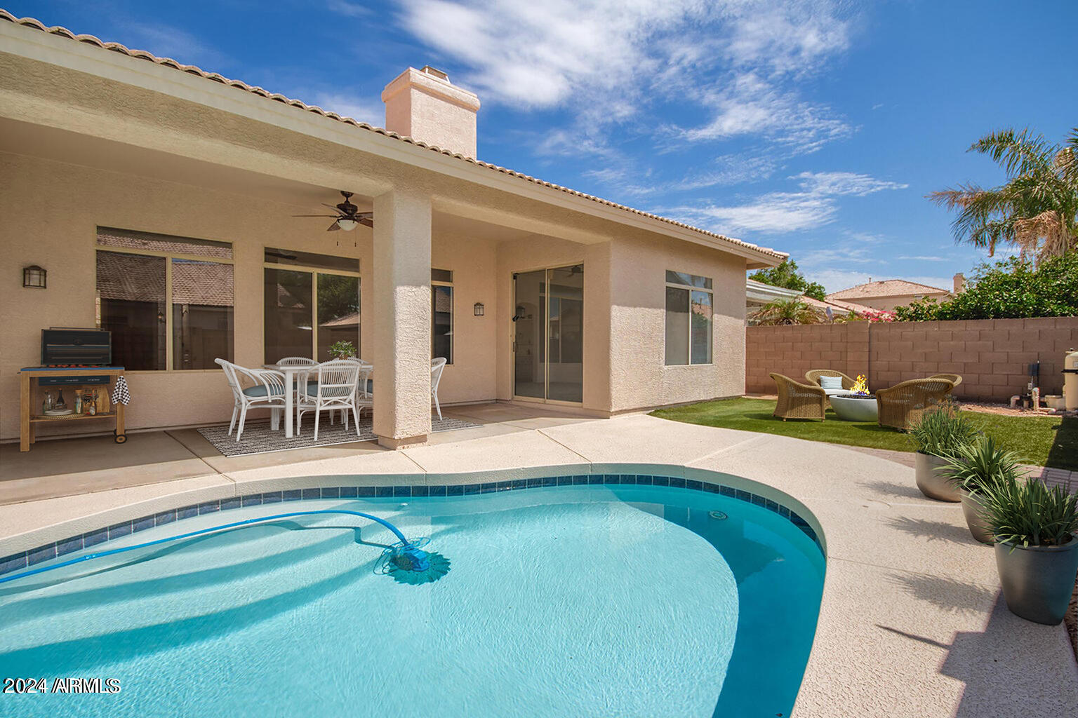 219 E PALOMINO Court