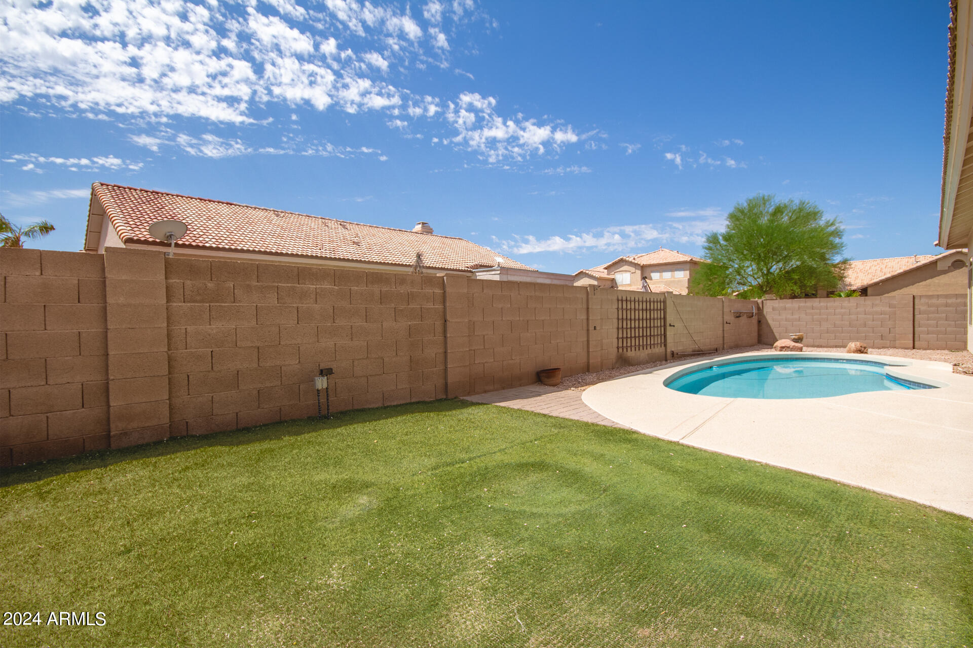 219 E PALOMINO Court
