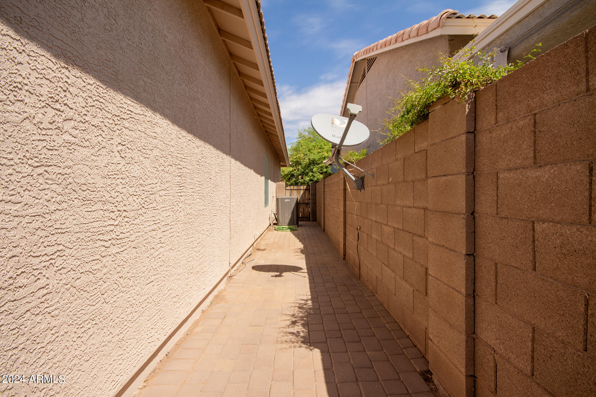 219 E PALOMINO Court