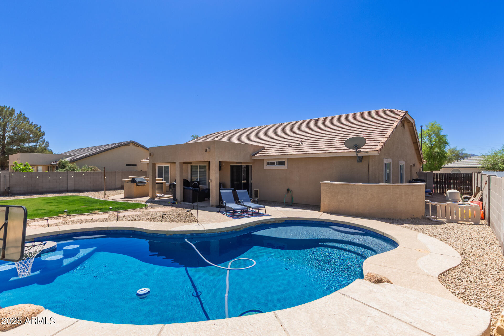 3784 E SIMPSON Court