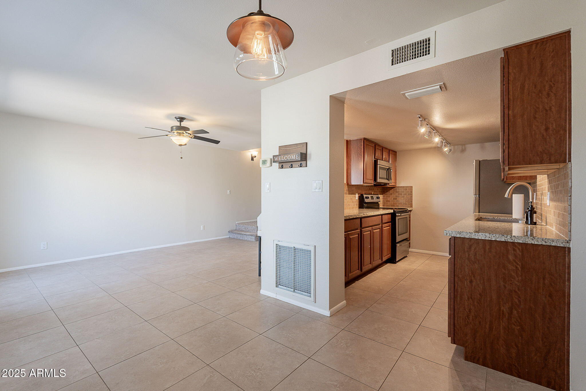7830 E VALLEY VISTA Drive