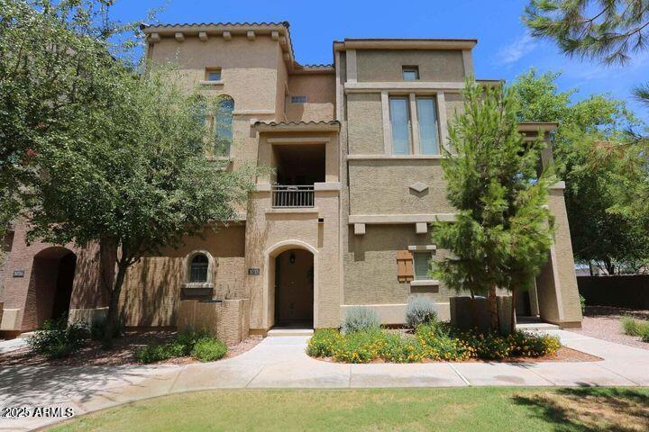 240 W JUNIPER Avenue 1015