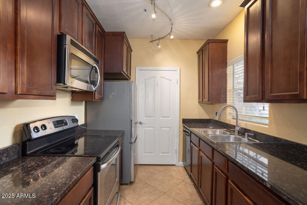 14145 N 92ND Street 1104