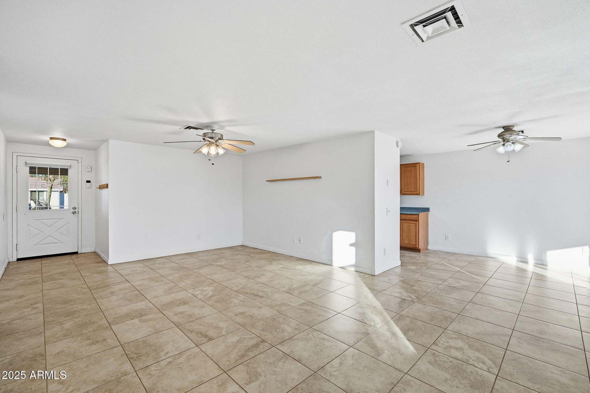 1513 W COLT Road