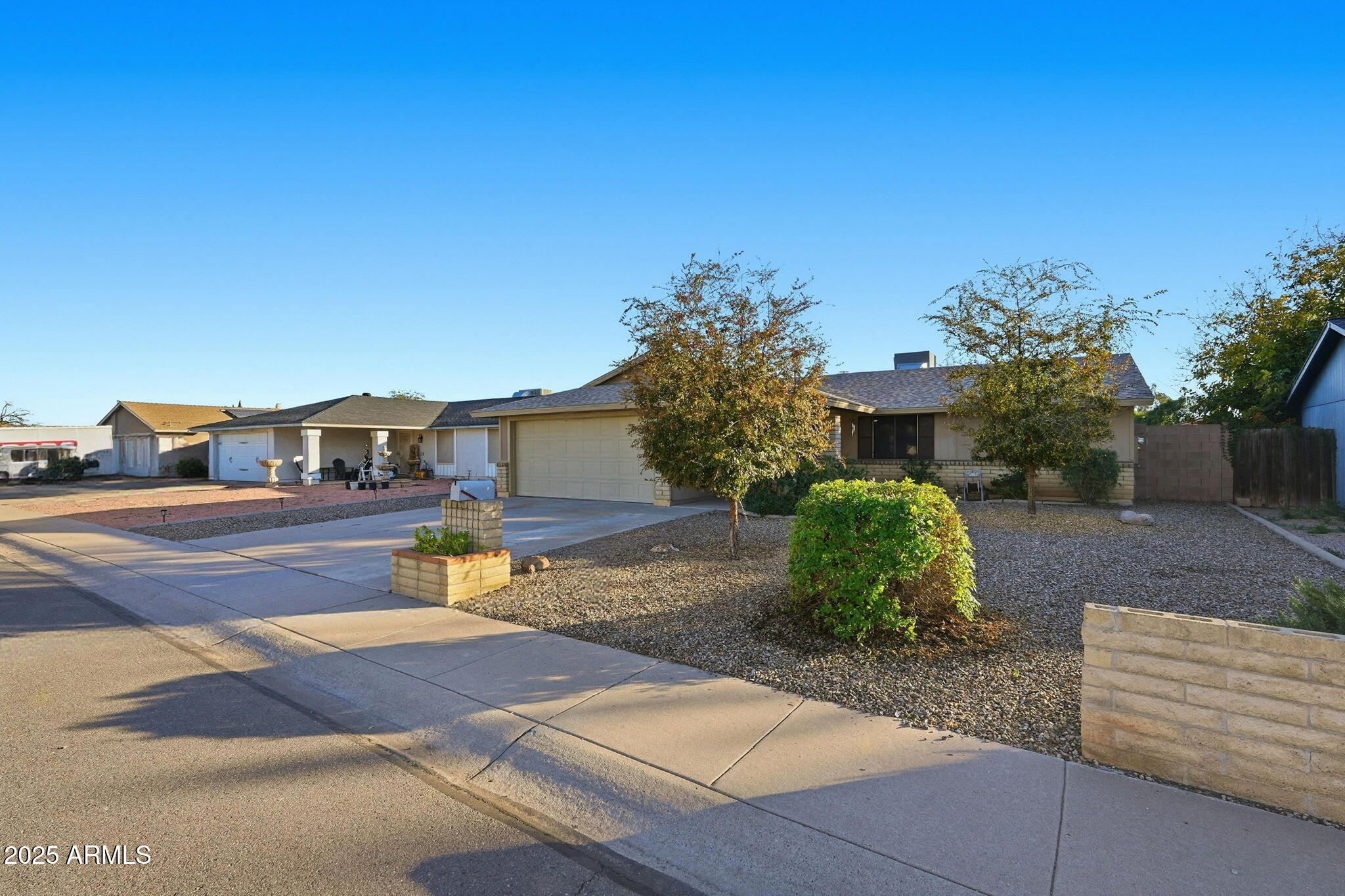 1513 W COLT Road