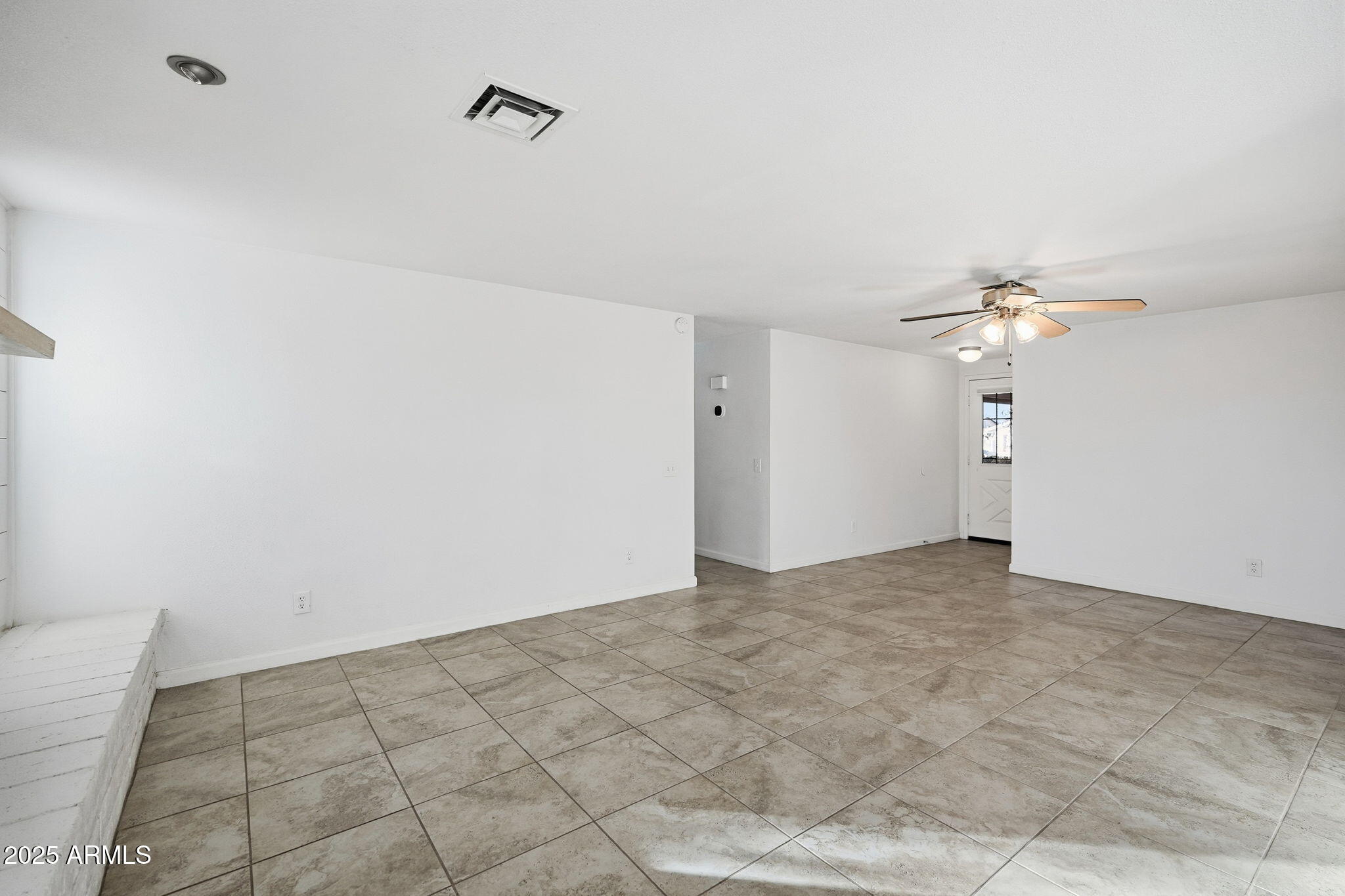 1513 W COLT Road