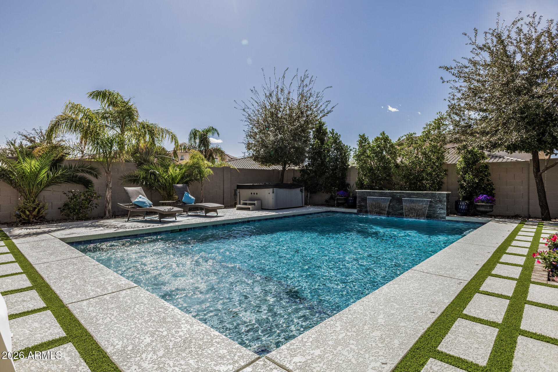 4724 S RHODIUM Lane