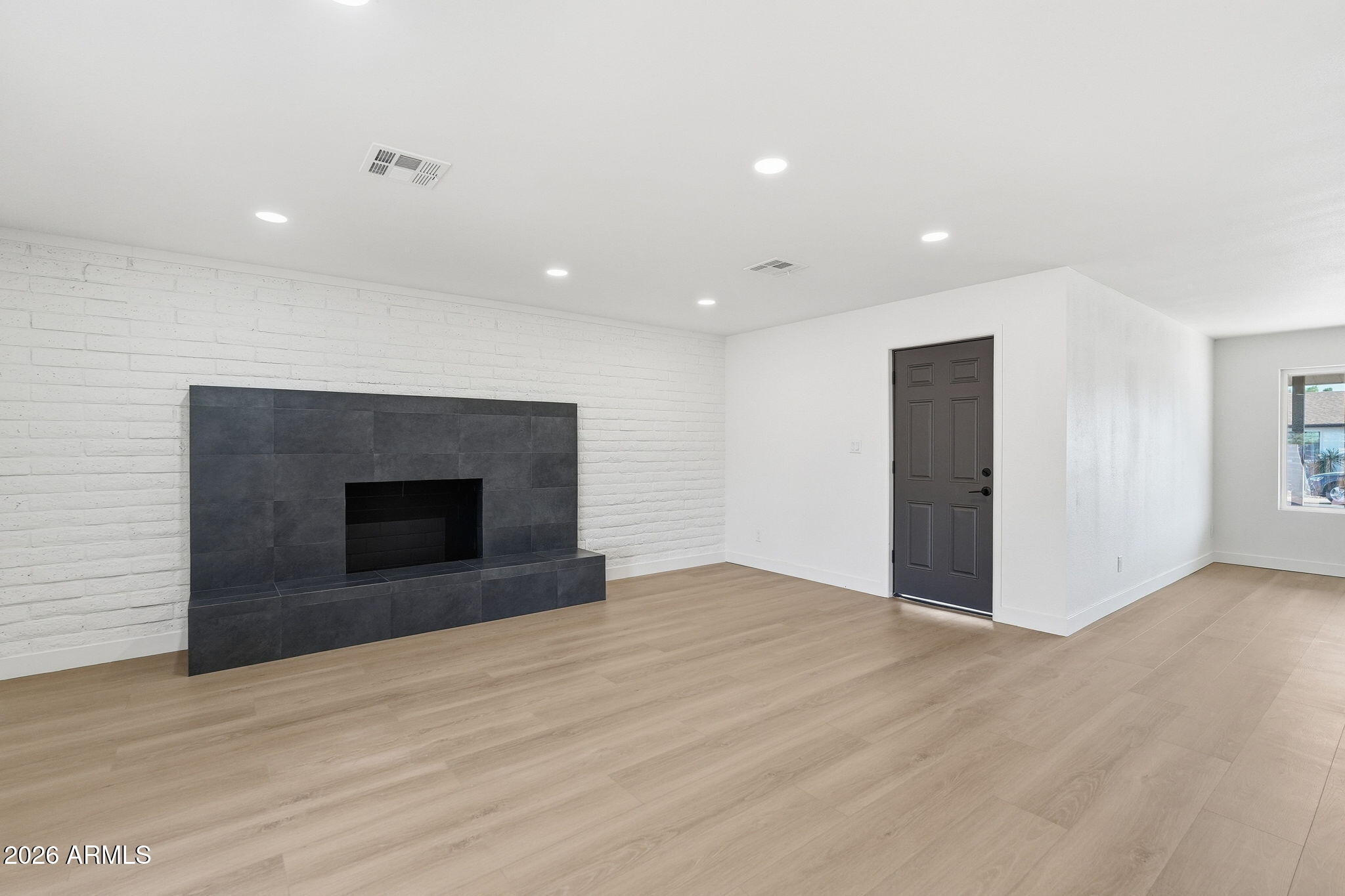 1514 E VERLEA Drive