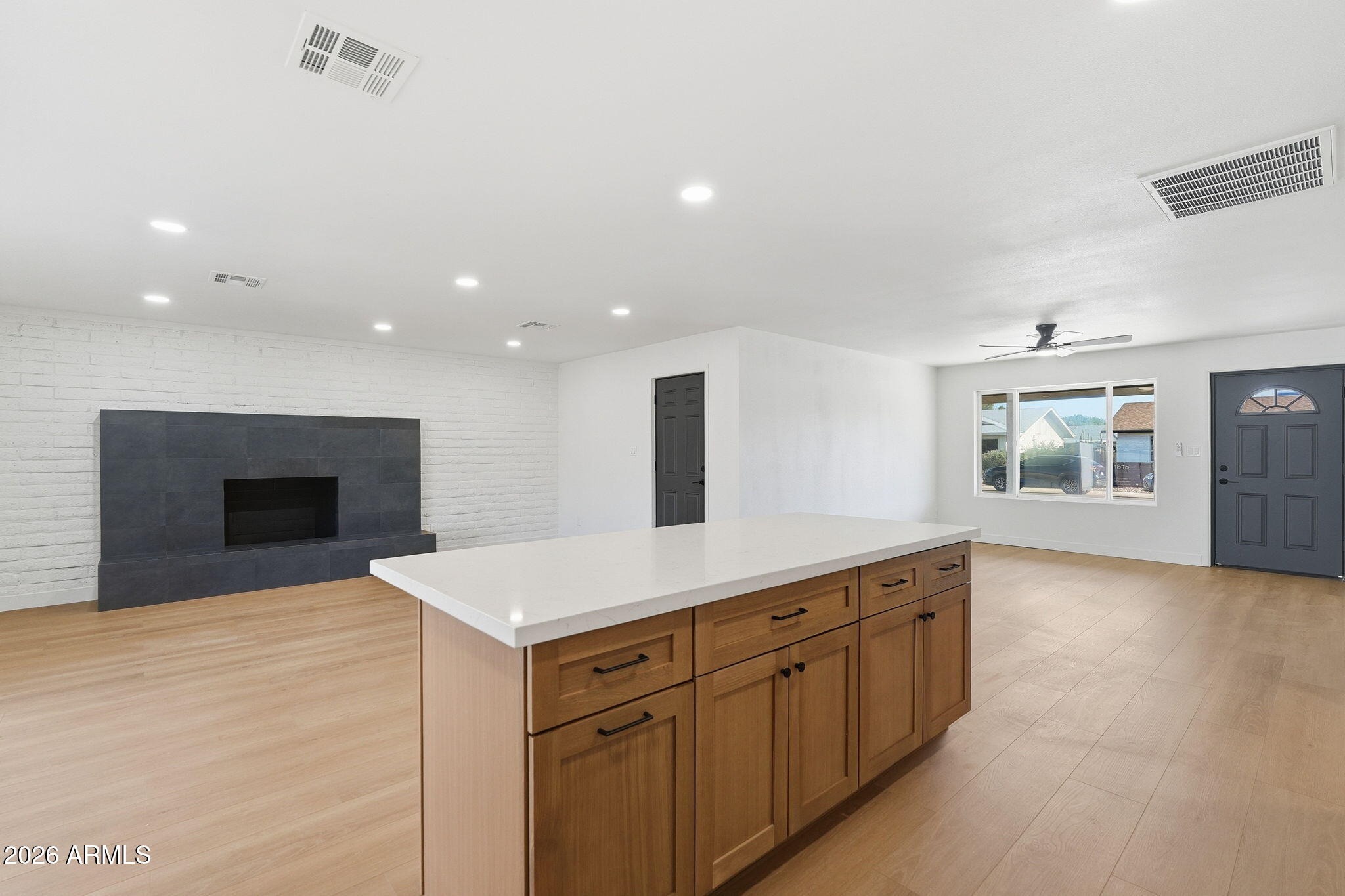 1514 E VERLEA Drive