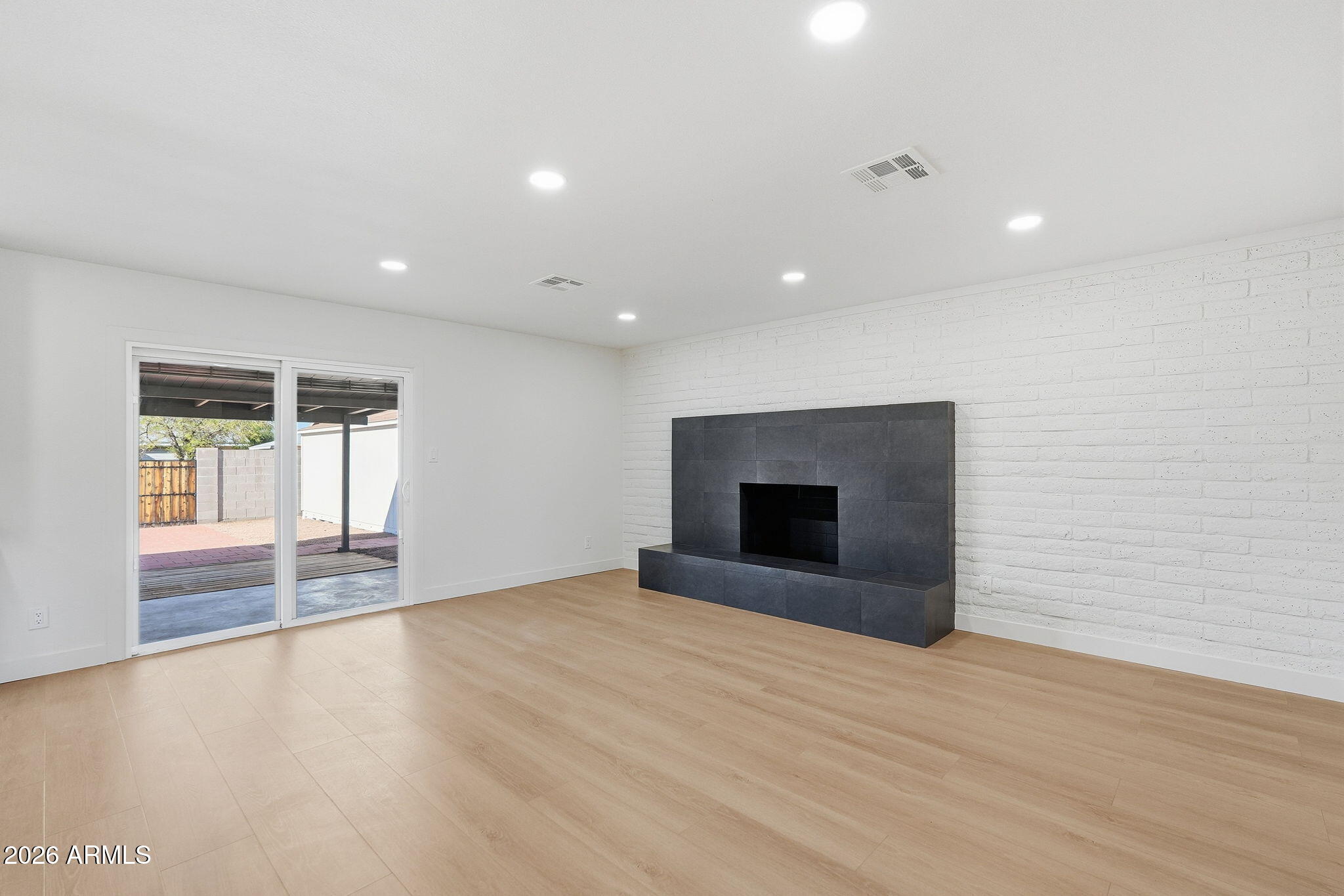 1514 E VERLEA Drive