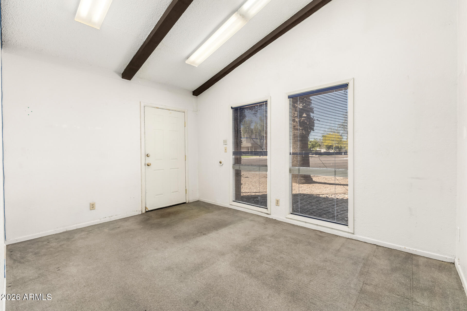 1907 E BROADWAY Road