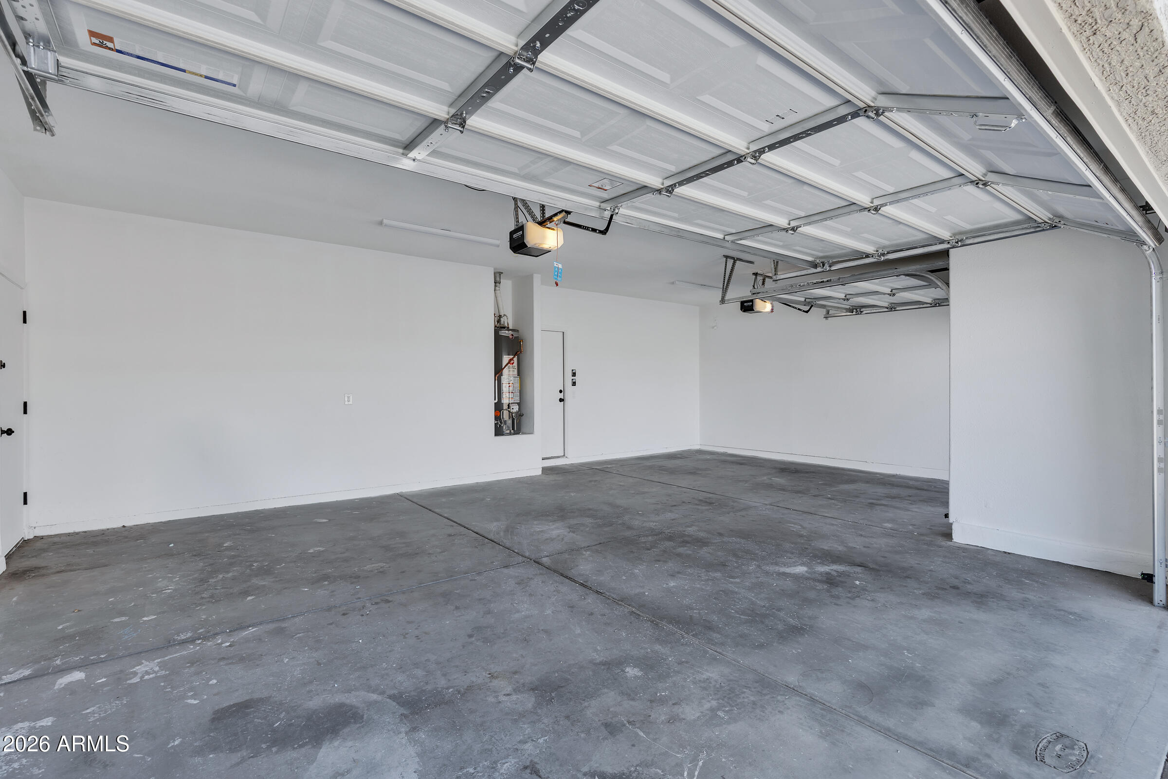 3854 S CALDERON