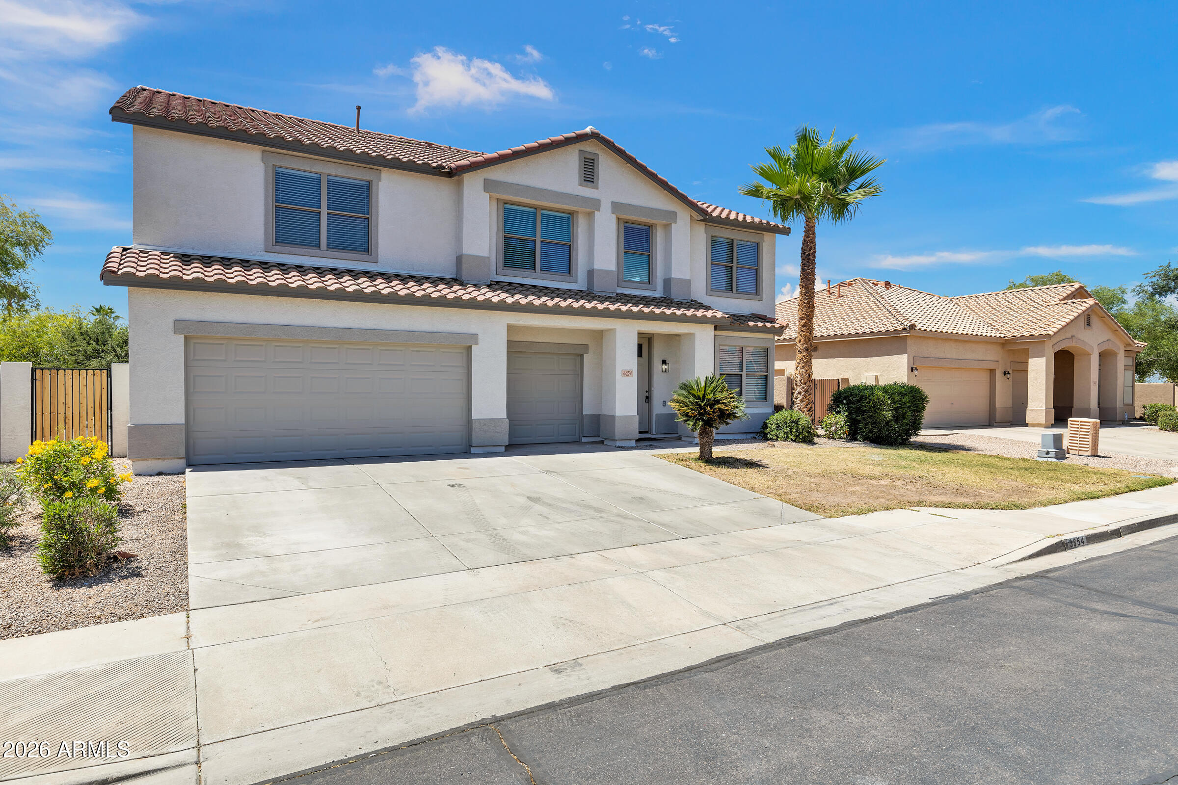 3854 S CALDERON