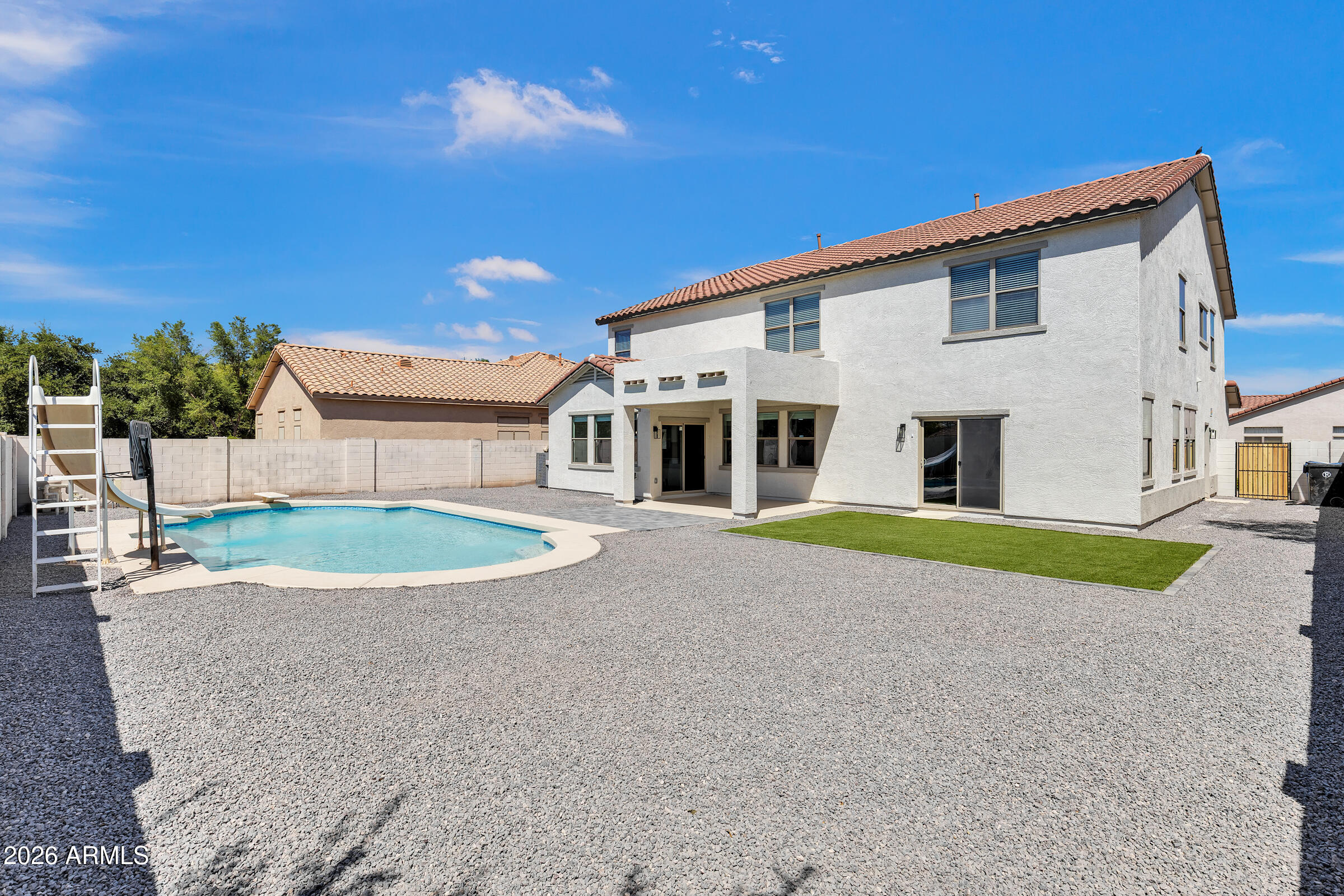 3854 S CALDERON