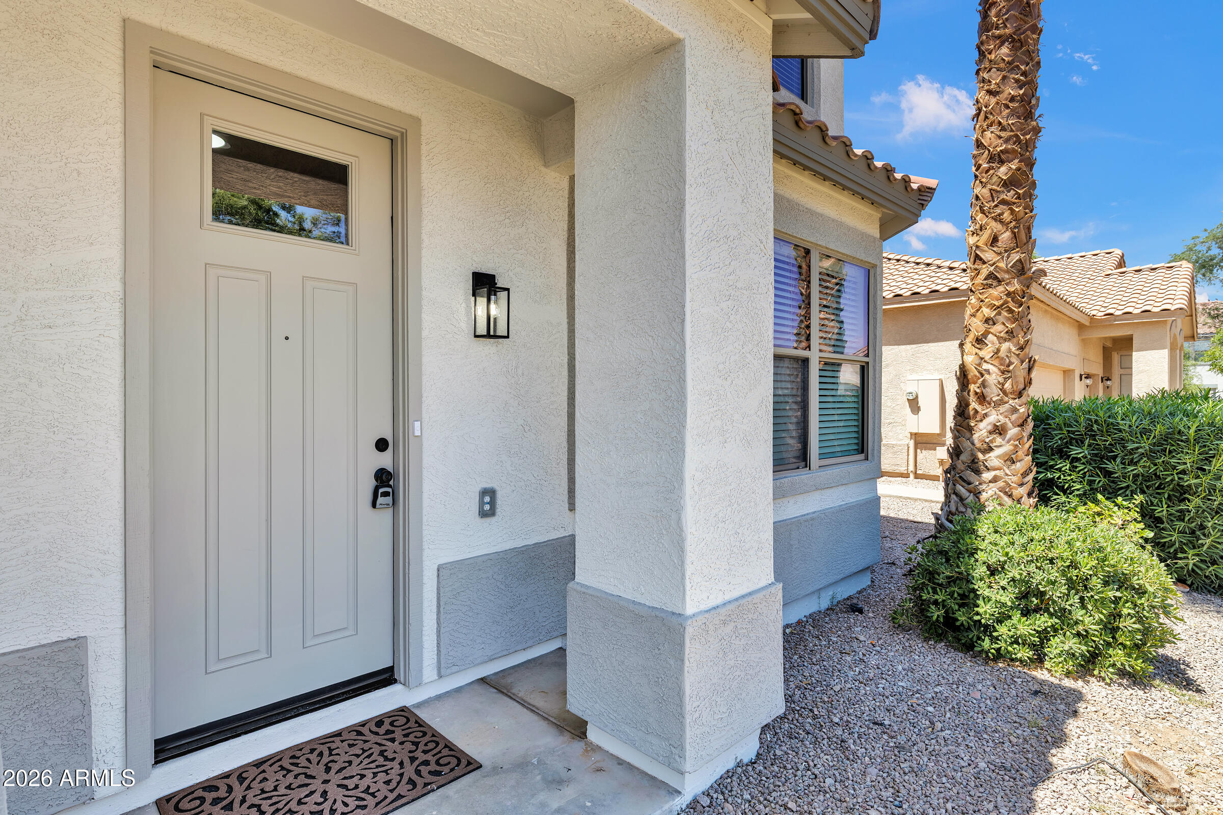 3854 S CALDERON