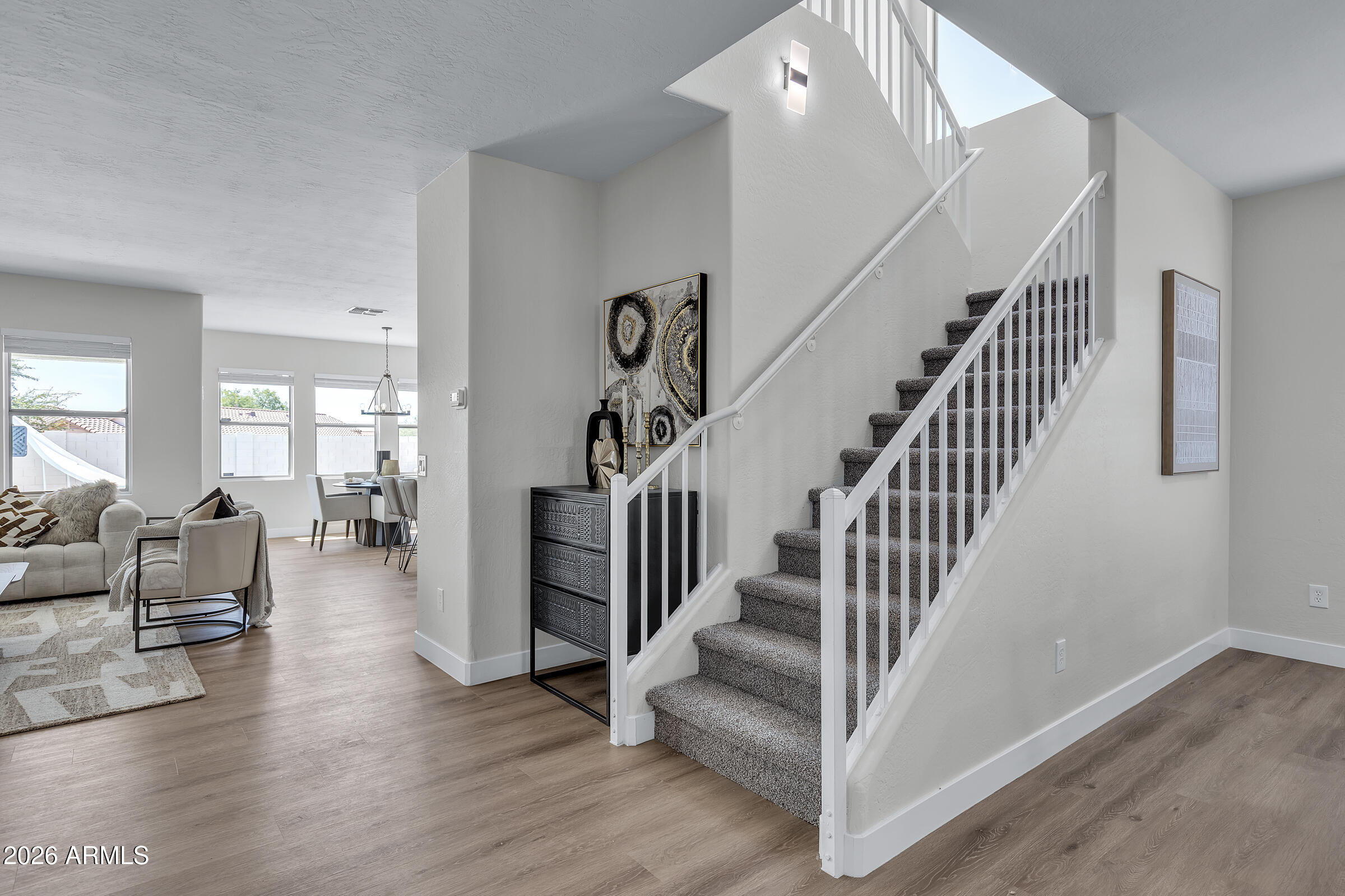 3854 S CALDERON