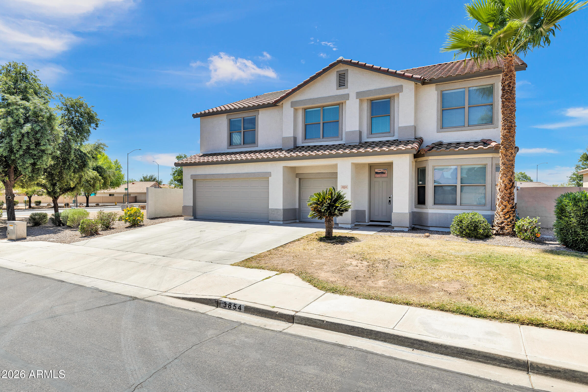3854 S CALDERON