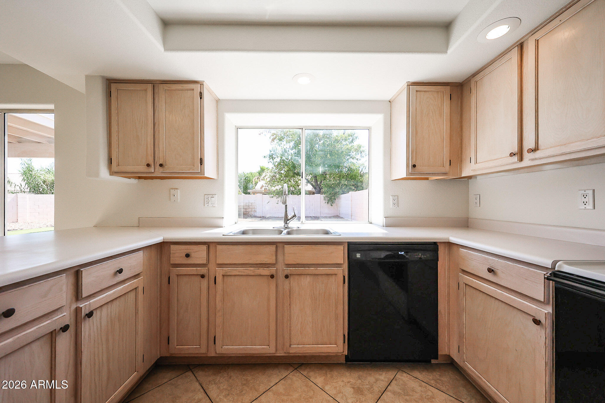 3800 W LINDA Lane