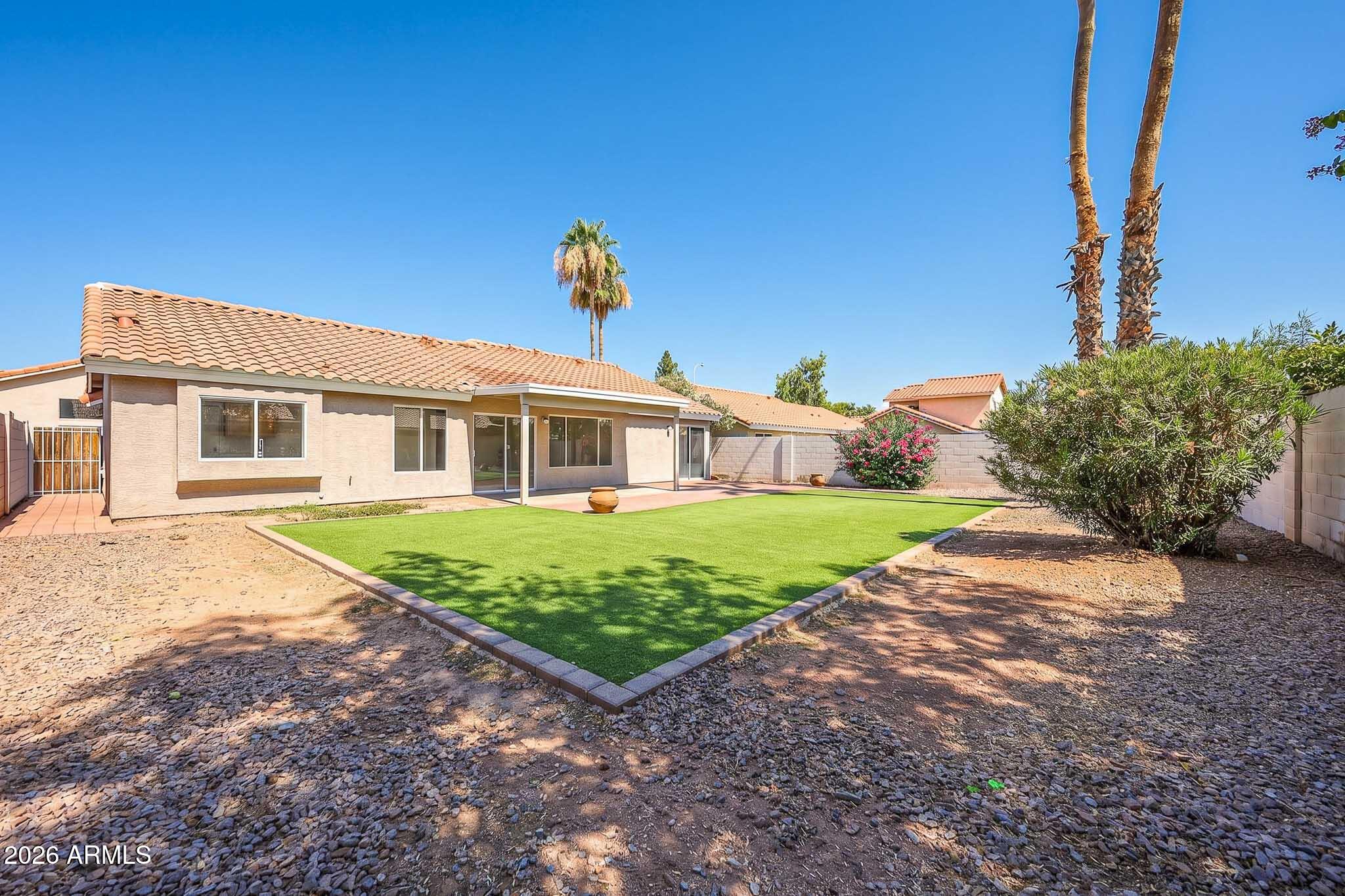 3800 W LINDA Lane
