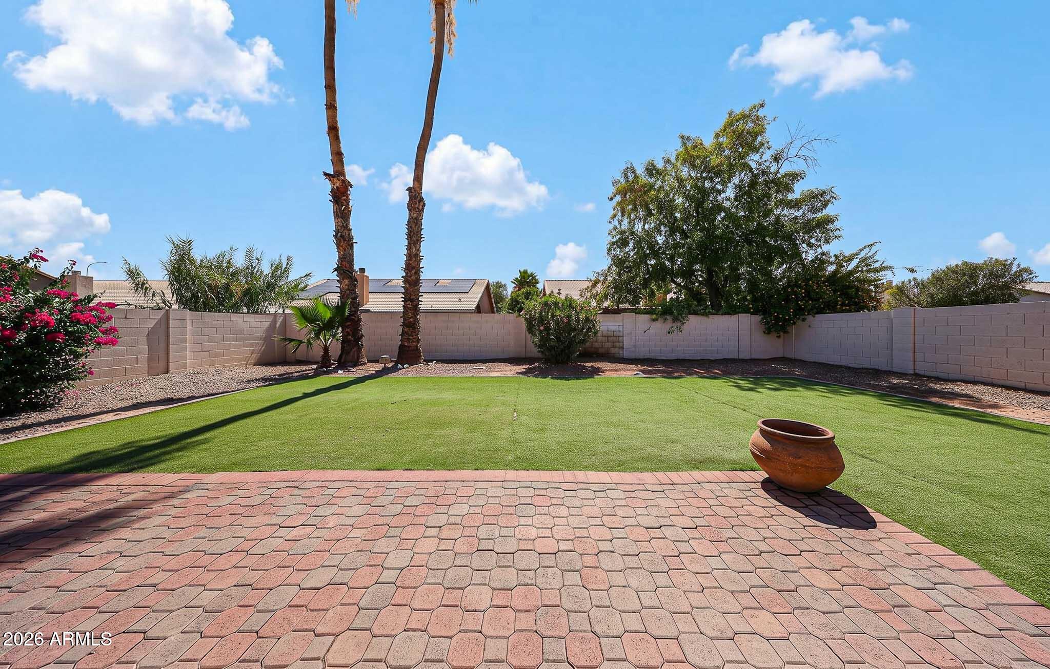 3800 W LINDA Lane