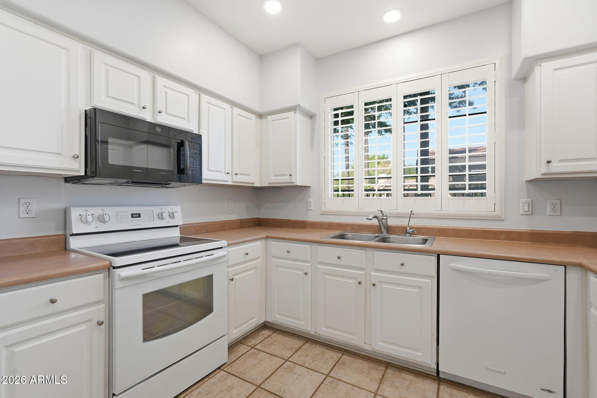 8180 E SHEA Boulevard 1006