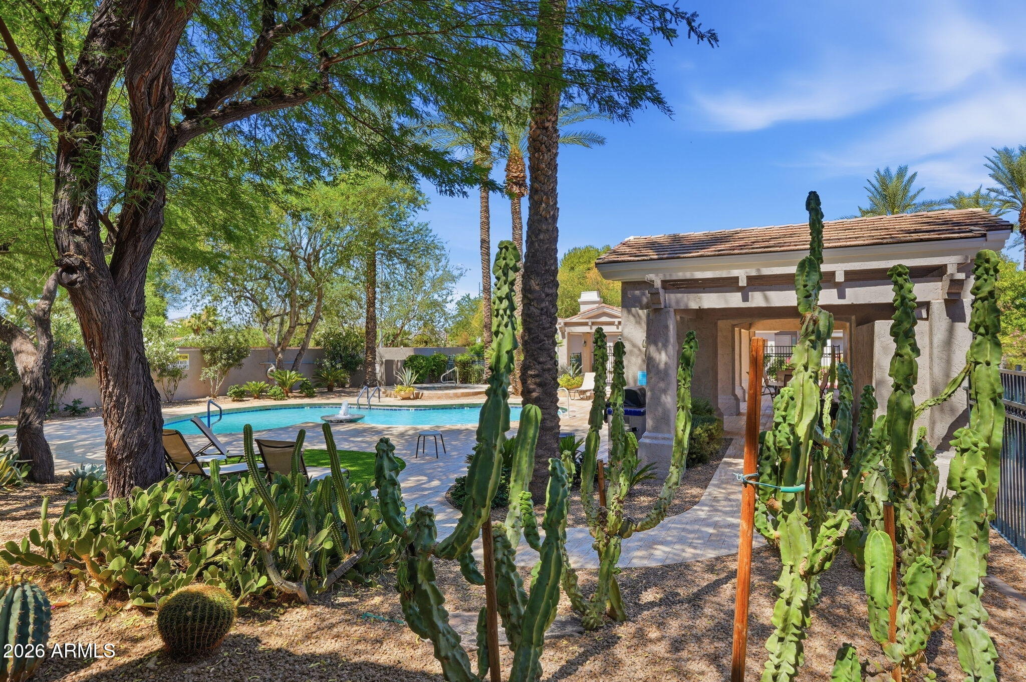 8180 E SHEA Boulevard 1006