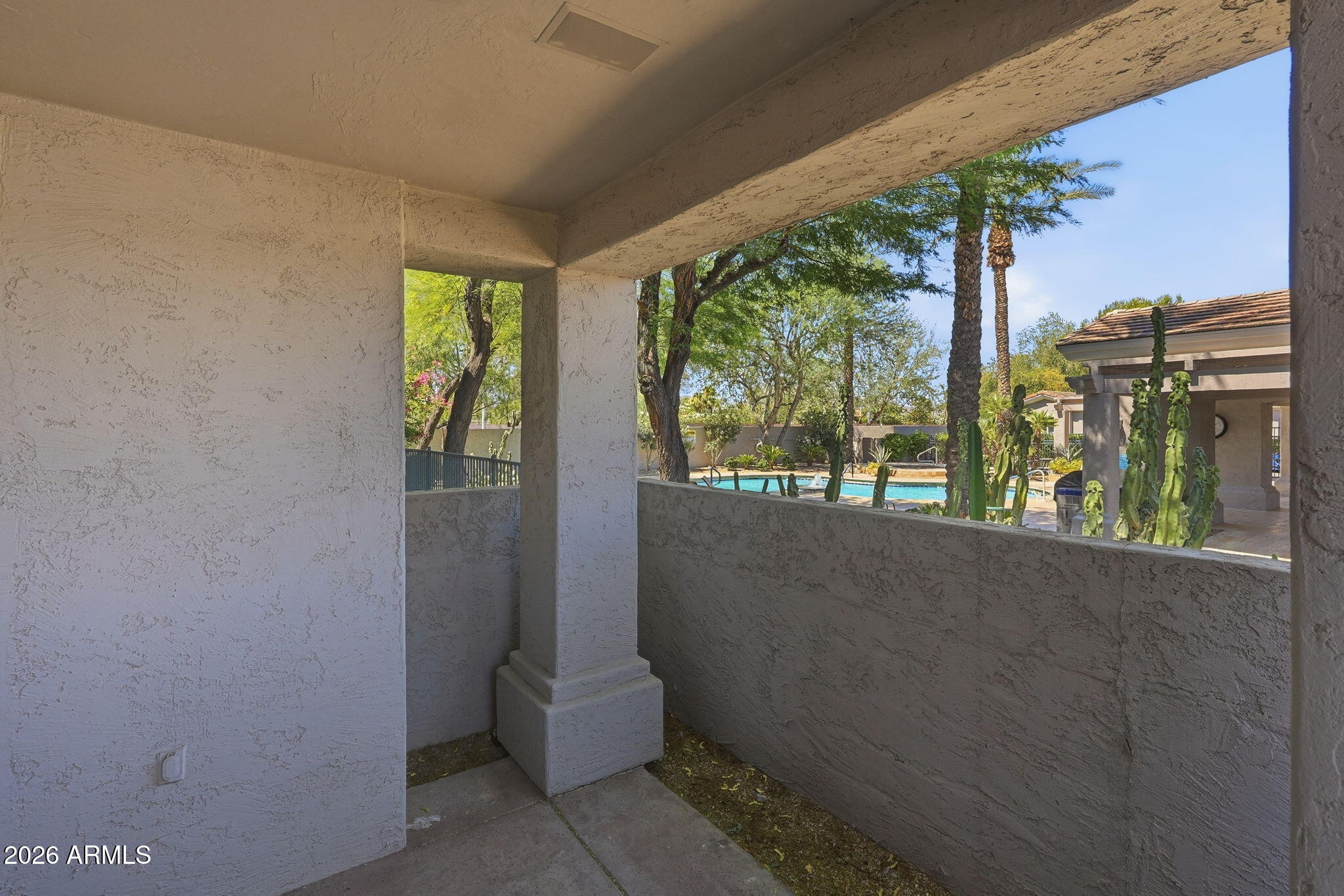 8180 E SHEA Boulevard 1006