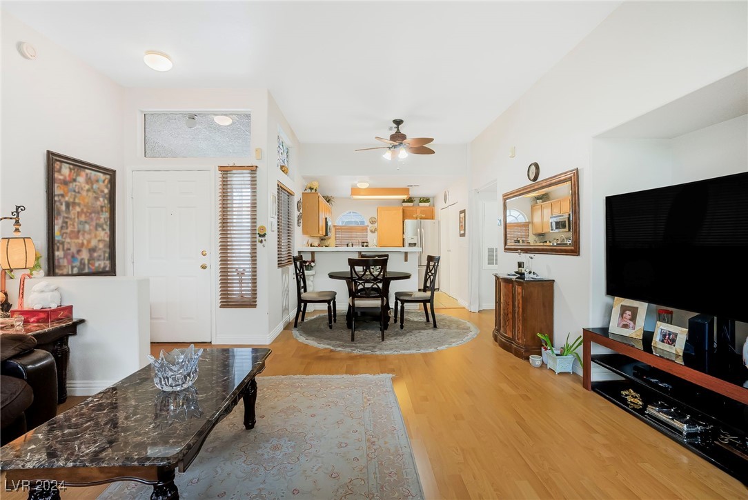 3125 North Buffalo Drive 2161