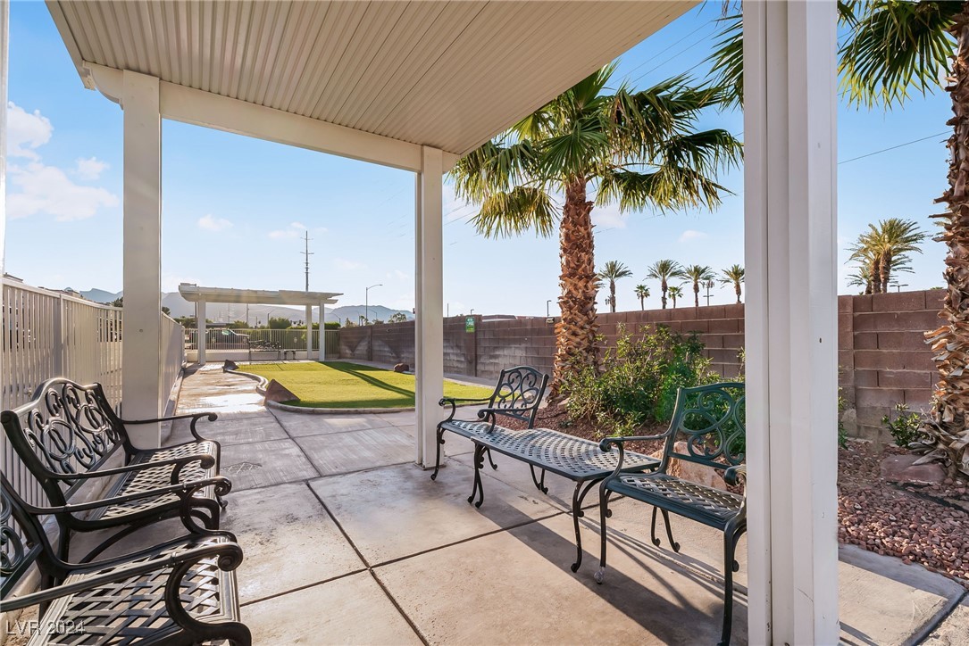 3125 North Buffalo Drive 2161