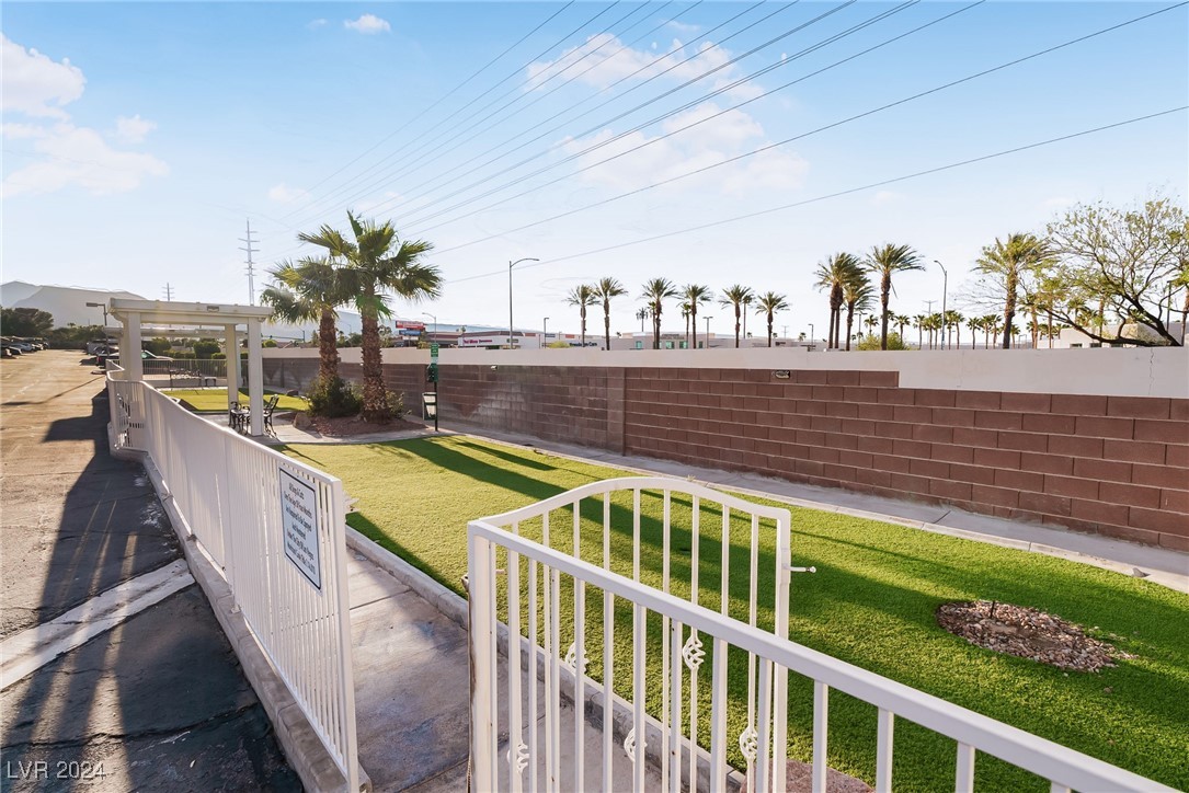 3125 North Buffalo Drive 2161