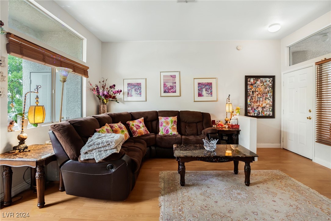 3125 North Buffalo Drive 2161