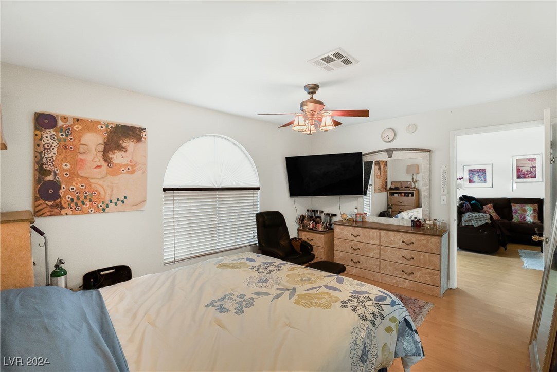 3125 North Buffalo Drive 2161