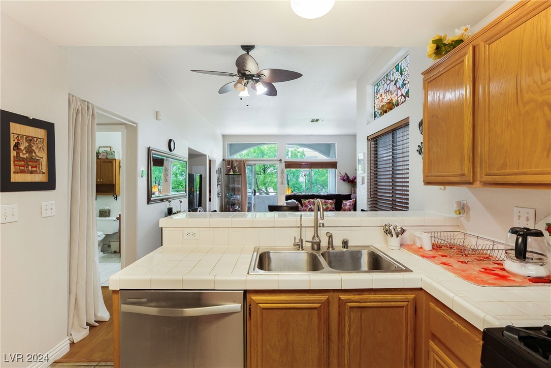 3125 North Buffalo Drive 2161