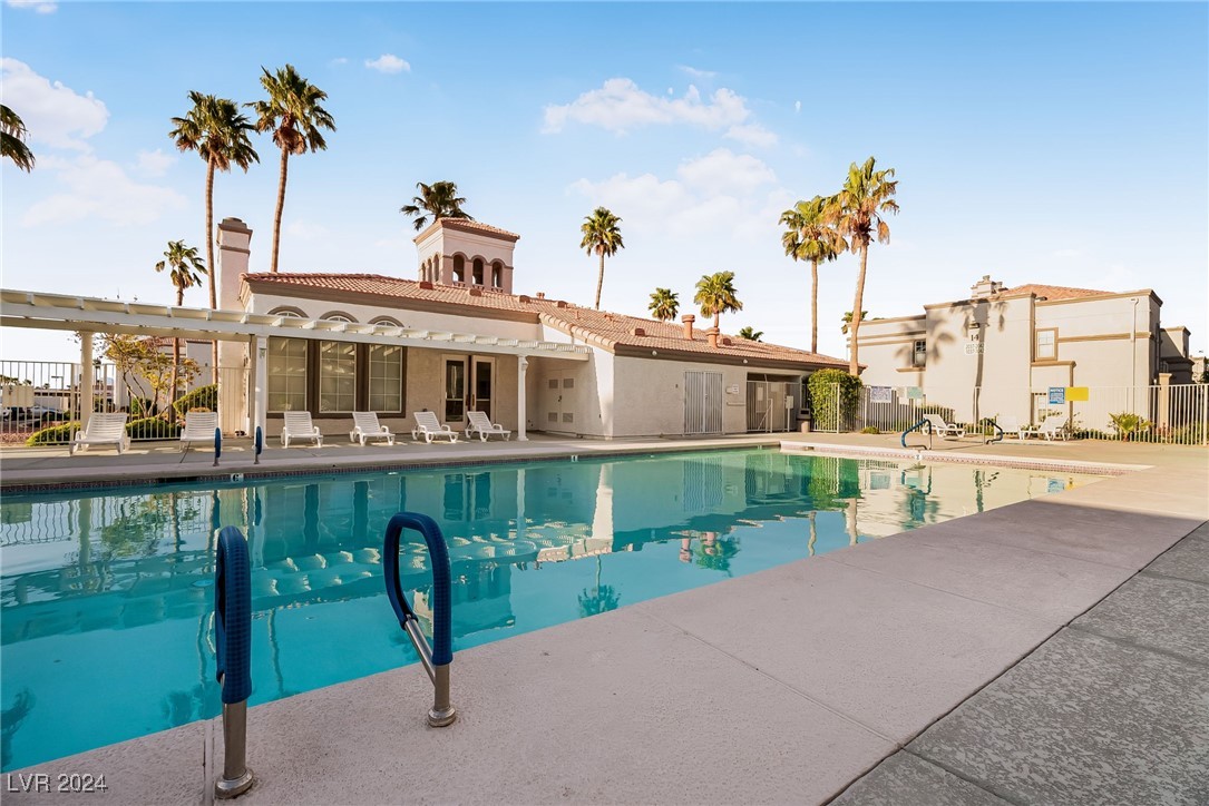 3125 North Buffalo Drive 2161