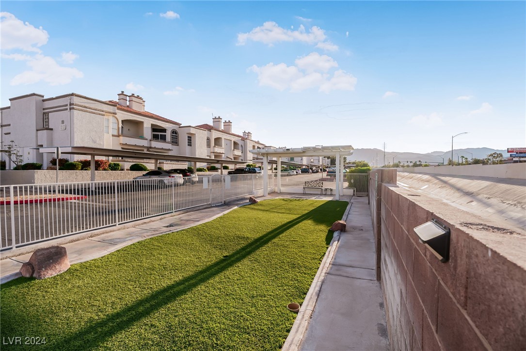 3125 North Buffalo Drive 2161