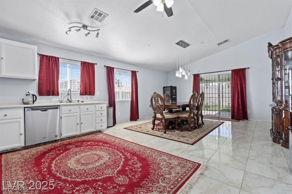 2419 Country Orchard Street