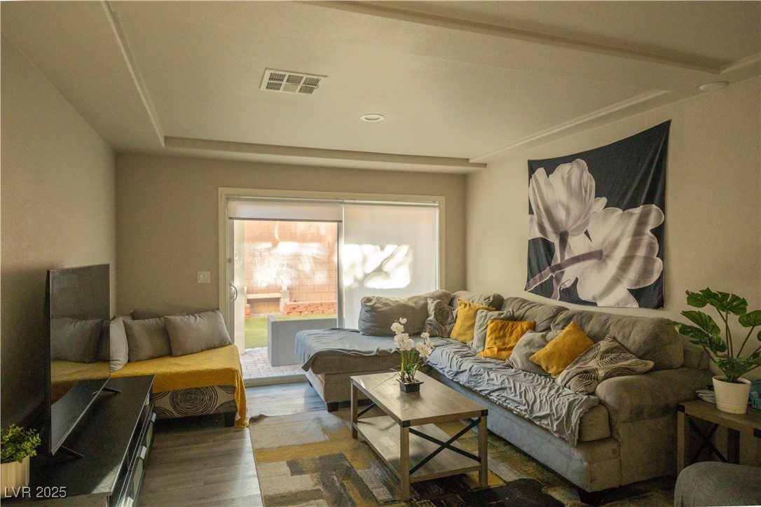 8525 Silver Coast Street