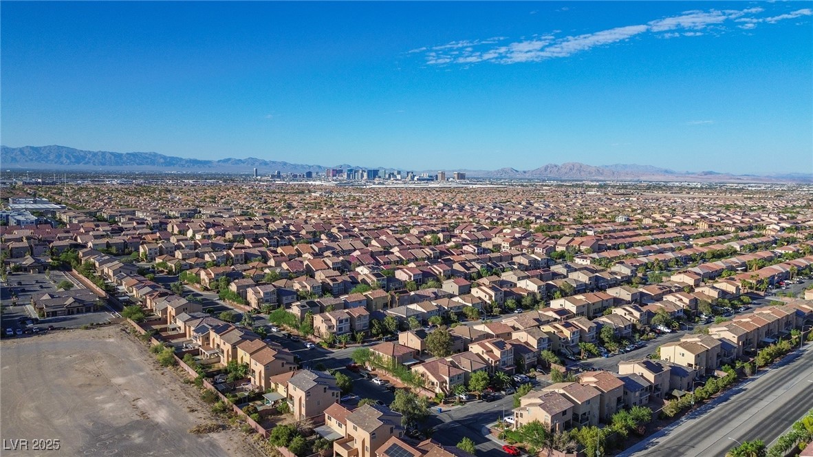 8525 Silver Coast Street