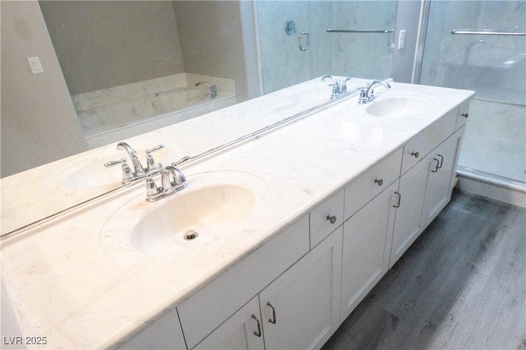 8525 Silver Coast Street